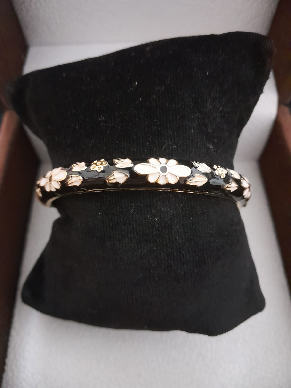 Meenakari Floral Open Lock Bangle- Black & White Floral