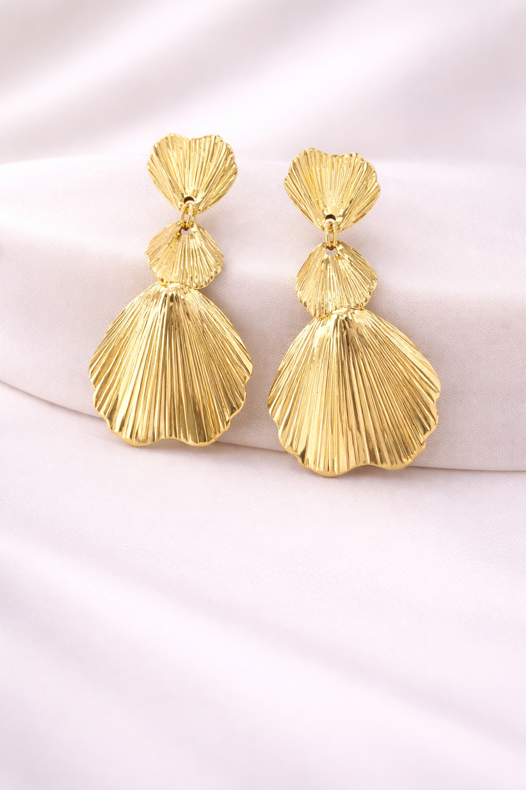 K-Style Gold Fan Tassel Earrings